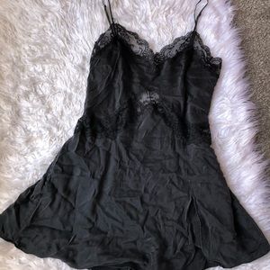 03’ Victoria’s Secret Chemise